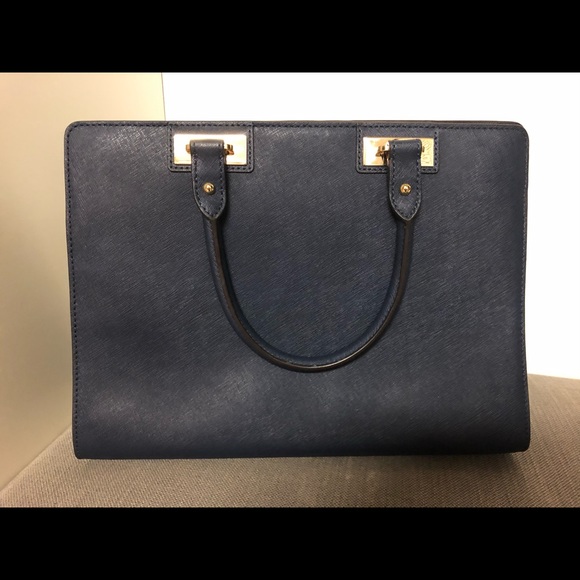 Michael Kors Large Satchel - Picture 3 of 5